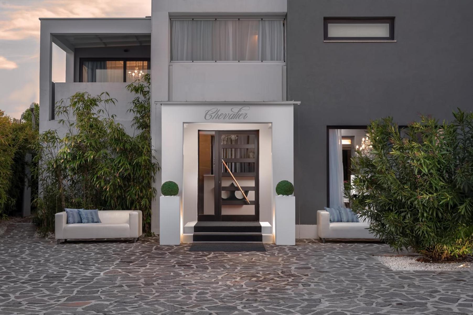 Boutique Hotel Chevalier By Bura Hotels - Adults Only Medulin Exterior foto